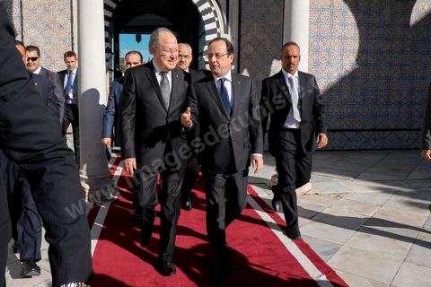 7 février 2014 : Arrivée de François Hollande à l'ANC accueilli par son président Mustapha Ben Jaafar. cérémonie de célébration de la nouvelel constitution tunisienne à l'Assemblée Nationale constituante en pésence des 3 présidents tunisiens, Moncef Marzouki, présidnet de la République, Mustapha Ben Jaafar, Président de l'Assemblée, et Mehdi Jomaa, Président du gouvernment, ainsi que du président françois François Hollande et des représentants de plusieurs pays, députés et leaders de partis politiques.