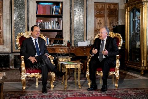 7 février 2014 : Entretien entre François Hollande et Muspha Ben Jaafar, président de l'ANC. Cérémonie de célébration de la nouvelel constitution tunisienne à l'Assemblée Nationale constituante en pésence des 3 présidents tunisiens, Moncef Marzouki, présidnet de la République, Mustapha Ben Jaafar, Président de l'Assemblée, et Mehdi Jomaa, Président du gouvernment, ainsi que du président françois François Hollande et des représentants de plusieurs pays, députés et leaders de partis politiques.