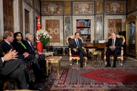 7 février 2014 : Entretien entre François Hollande et Muspha Ben Jaafar, président de l'ANC. Cérémonie de célébration de la nouvelel constitution tunisienne à l'Assemblée Nationale constituante en pésence des 3 présidents tunisiens, Moncef Marzouki, présidnet de la République, Mustapha Ben Jaafar, Président de l'Assemblée, et Mehdi Jomaa, Président du gouvernment, ainsi que du président françois François Hollande et des représentants de plusieurs pays, députés et leaders de partis politiques.