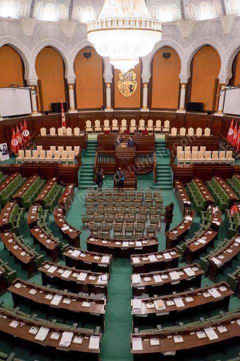 7 février 2014 : J-1 heure de la  Cérémonie de célébration de la nouvelle constitution tunisienne à l'Assemblée Nationale constituante en pésence des 3 présidents tunisiens, Moncef Marzouki, présidnet de la République, Mustapha Ben Jaafar, Président de l'Assemblée, et Mehdi Jomaa, Président du gouvernment, ainsi que du président françois François Hollande et des représentants de plusieurs pays, députés et leaders de partis politiques.