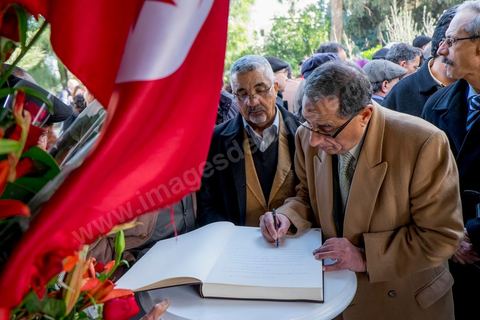 6 février 2014 : Un livre d'or est mis à disposition. Un an après … les commémorations de l'assassinat de Chokri Belaid, opposant de gauche, deux jours après l'annonce de la mort de son assassin présumé. L'avocat de 48 ans, militant de tendance marxiste et panarabiste et farouche critique des islamistes, avait été assassiné par balles le 6 février 2013 devant chez lui.