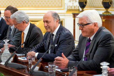 April 24, 2014: Meeting and talks between the French and German foreign ministers and the President of the Republic of Tunisia, Moncef Marzouki, at the Presidential Palace in Carthage. Joint two-day visit to Tunis by Laurent Fabius, French Minister of Foreign Affairs, and his German counterpart, Frank-Walter Steinmeier.