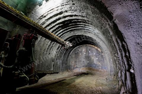 25 avril 2014 : Visite du chantier du Réseau Ferroviaire Rapide de Tunis (RFR) à Tunis. Projet financé par l'état tunisien, l'AFD, la BEI, la KfW et l'UE. Visite conjointe de Laurent Fabius, Ministre des Affaires Etrangères français et de son homologue allemand Frank-Walter Steinmeier à Tunis.