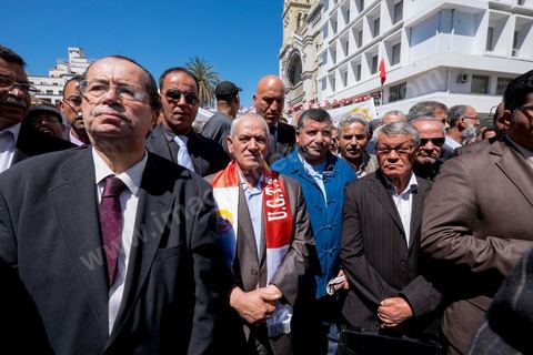 1er mai 2014 : Houcine Abassi, scerétaire général de l'UGGT, ouvre la marche de la manifestation de l'UGGT et de l'extrême gauche pour commémorer la Fête du Travail à Tunis, de l'historique place Mohamed Ali à l'Avenue Habib Bourguiba.