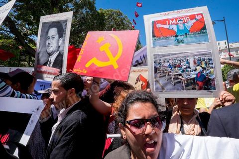 1er mai 2014 : manifestation de l'UGGT et de l'extrême gauche pour commémorer la Fête du Travail à Tunis, de l'historique place Mohamed Ali à l'Avenue Habib Bourguiba.