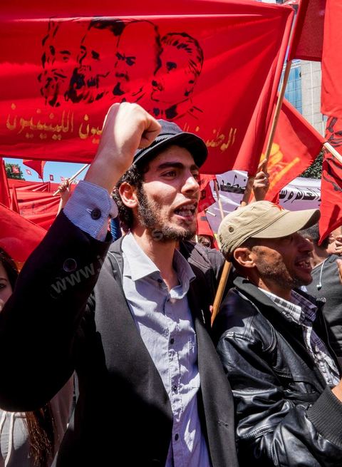 1er mai 2014 : manifestation de l'UGGT et de l'extrême gauche pour commémorer la Fête du Travail à Tunis, de l'historique place Mohamed Ali à l'Avenue Habib Bourguiba.