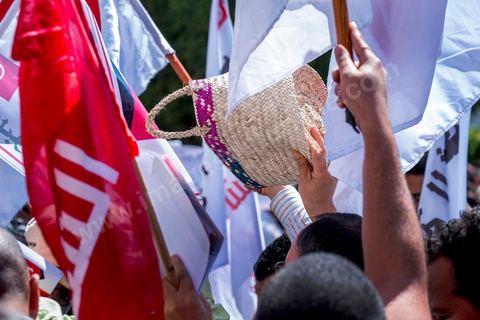 1er mai 2014 : manifestation de l'UGGT et de l'extrême gauche pour commémorer la Fête du Travail à Tunis, de l'historique place Mohamed Ali à l'Avenue Habib Bourguiba.