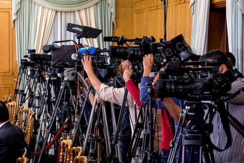 14 mai 2014 : Conférence de presse de Mehdi Jomaa, chef du gouvernement, pour son bilan des 100 jours. en présence des membres de son gouvernement, des chefs et rédacteurs en chefs des médias tunisiens et étrangers.