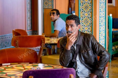 22 au juin 2014 : café à bord du nouveau navire Tanit de la CTN (Compagnie Tunisienne de Navigation) aller-retour Tunis-Marseille. Le retour des immigrés tunisiens en France chaque été représente une manne touristique et financière très importante pour la Tunisie. Le navire Tanit a été mis en service en 2012, il mesure 212 m de long pour 30 m de large, peut atteindre la vitesse max de 27,5 noeuds, capacité d'accueil 3200 passagers et 1060 véhicules.