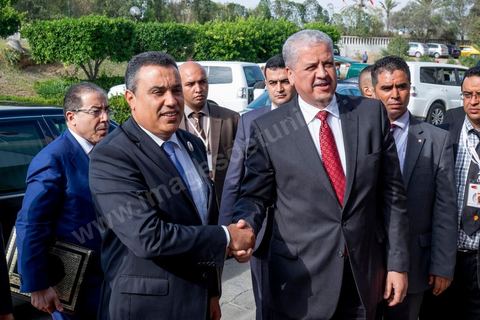 September 8, 2014: Tunisian Prime Minister Mehdi Jomaa arrived with Algerian Prime Minister Abdelmalek Sallel at the conference “Investing in Tunisia: Start-Up Democracy,” organized by Tunisia and France and attended by numerous countries. During the conference, Tunisia presented 20 major investment projects across several sectors, including new technologies, renewable energy, industry, tourism, and trade.