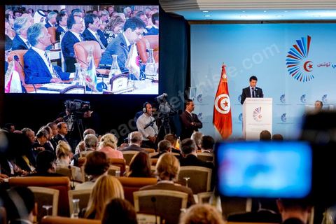 September 8, 2014: Speech by French Prime Minister Manuel Valls at the opening of the “Investing in Tunisia, Start-Up Democracy” conference, organized by Tunisia and France and attended by representatives from numerous countries. During this conference, Tunisia presented 20 major investment projects across several sectors, including new technologies, renewable energy, industry, tourism, and trade.