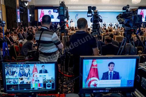 September 8, 2014: Speech by French Prime Minister Manuel Valls at the opening of the “Investing in Tunisia, Start-Up Democracy” conference, organized by Tunisia and France and attended by representatives from numerous countries. During this conference, Tunisia presented 20 major investment projects across several sectors, including new technologies, renewable energy, industry, tourism, and trade.