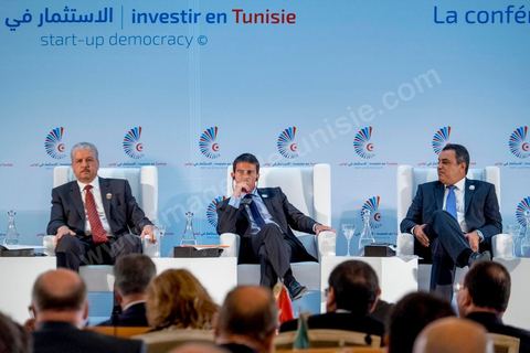 September 8, 2014: Prime Ministers Manuel Valls (France), Mehdi Jomaa (Tunisia) (R), and Abdelmalek Sallel (Algeria) (L) at the “Investing in Tunisia, Start-Up Democracy” conference organized by Tunisia and France, with representatives from numerous countries in attendance. During the conference, Tunisia presented 20 major investment projects across several sectors, including new technologies, renewable energy, industry, tourism, and trade.