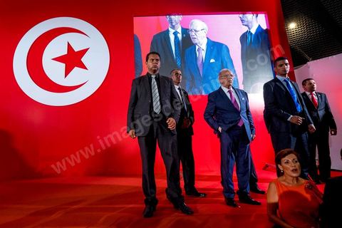 12 septembre 2014 : premier meeting de Beji Caïd Essebsi, 88 ans, président du parti Nidaa Tounes, devant ses militants en tant que candidat à l’élection présidentielle, et dans lequel il a notamment abordé son refus de la proposition d’un « président consensuel » proposé par Ennahdha, et a critiqué la multiplication des candidatures à la présidentielle de novembre 2014. Il a tenu aussi à rassurer sur son état de santé et son engagement dans cette rude campagne malgrè les atteintes à sa personne.