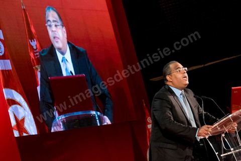 29 septembre 2014 : Le président de l'Union patriotique libre (UPL) et son candidat à la présidentielle, Slim Riahi, a présenté les listes de son parti pour les prochaines législatives ainsi que son programme électoral, lors d'une conférence de presse au palais des congrès de Tunis. Slim Riahi s’est attaqué à Nida Tounes et à Ennahdha, l’un parce qu’il fonde sa démarche sur la diabolisation et l’autre pour avoir noué un deal avec les ex-Rcdistes.