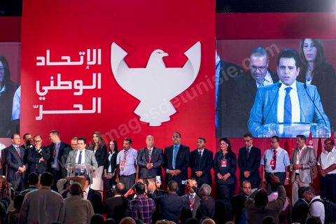 29 septembre 2014 : Slim RIahi entouré de ses têtes de listes aux legislatives. Le président de l'Union patriotique libre (UPL) et son candidat à la présidentielle, Slim Riahi, a présenté les listes de son parti pour les prochaines législatives ainsi que son programme électoral, lors d'une conférence de presse au palais des congrès de Tunis. Slim Riahi s’est attaqué à Nida Tounes et à Ennahdha, l’un parce qu’il fonde sa démarche sur la diabolisation et l’autre pour avoir noué un deal avec les ex-Rcdistes.