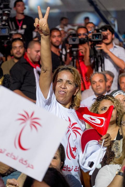 9 octobre 2014 : meeting du parti Nidaa Tounes dans le quartier populaire de Mellassine à l'ouest de Tunis. Béji Caïd Essebsi, président du parti et candidat à la présidentielle, est venue soutenir la liste de Tunis 1 pour les legislatives avec un discours plein de promesses : «Mellassine souffre de pauvreté et de marginalisation. Cette situation ne saurait durer plus longtemps». 