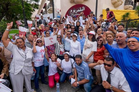 14 octobre 2014 : visite de terrain de la tête de liste Nidaa Tounes aux élections légsilatives sur Tunis 1, Leila Ouled Ali, au centre ville de Tunis. Les femmes ne représentent que 11% des candidats têtes de listes. Sortie en force Leila Ouled Ali a défilé dans les rues autour de l'avenue Bourguiba à Tunis, rencontrée les citoyens et scandée à de nombreuses reprises "Bajbouj président" en référence à leur président de parti Béji Caïd Essebsi candidat aux électiosn présidentielles.