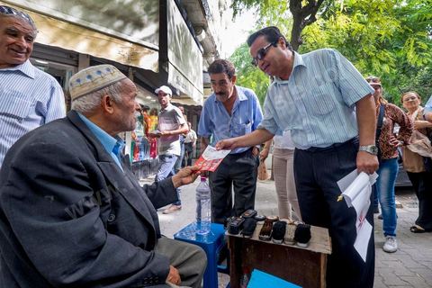 14 octobre 2014 : visite de terrain de la tête de liste Nidaa Tounes aux élections légsilatives sur Tunis 1, Leila Ouled Ali, au centre ville de Tunis. Les femmes ne représentent que 11% des candidats têtes de listes. Sortie en force Leila Ouled Ali a défilé dans les rues autour de l'avenue Bourguiba à Tunis, rencontrée les citoyens et scandée à de nombreuses reprises "Bajbouj président" en référence à leur président de parti Béji Caïd Essebsi candidat aux électiosn présidentielles.