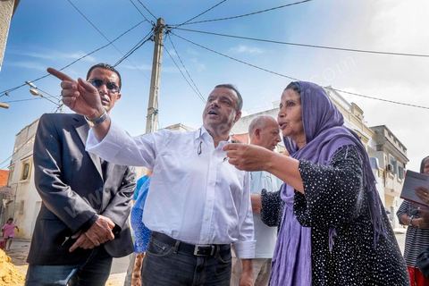 October 16, 2014: Samir Taieb, a member of the National Constituent Assembly (ANC) and the lead candidate on the Tunis 1 list for the Union for Tunisia (UPT) party in the legislative elections, campaigning at the Kabaria market. Kabaria is one of the most disadvantaged neighborhoods in the southern suburbs of Tunis; social tensions and grievances are widespread in these neighborhoods, where residents are often disillusioned with politics. Grassroots outreach has the merit of giving them hope and convincing them to go to the polls. 