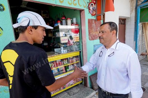 October 16, 2014: Samir Taieb, a member of the National Constituent Assembly (ANC) and the lead candidate on the Tunis 1 list for the Union for Tunisia (UPT) party in the legislative elections, campaigning at the Kabaria market. Kabaria is one of the most disadvantaged neighborhoods in the southern suburbs of Tunis; social tensions and grievances are widespread in these neighborhoods, where residents are often disillusioned with politics. Grassroots outreach has the merit of giving them hope and convincing them to go to the polls. 