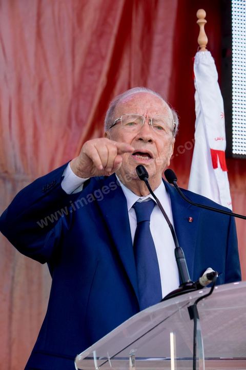 18 octobre 2014 : Meeting Nidaa Tounes à Kairouan, plus de 2000 particiapnts venus prendre place près de la Grande Mosquée, au même endroit où Ansar El Charia avait organisé son 1er congrès en 2012, pour écouter le discours de Béji Caïd Essebsi, président du parti et candidat aux présidentielles de Novembre 2014. Campagne électorale pour els éléectiosn législatives du 26 octobre 2014.