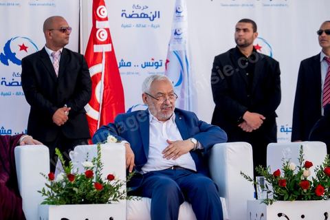 18 octobre 2014 : Rached Ghannouchi dans le théâtre de Sidi Mansour, ville dans la banlieue nord de Sfax, deuxième ville du pays, plus de 10 000 partiisans d'Ennahdha se sont rassemblés pour un grand meeting du parti islamiste. Sous un soleil de plomb, Rached Ghannouchi, président du parti, orchestre un meeting electoral avec présentations des deux listes Ennahdha (Sfax1 et 2), discours des candidats et discours final de Ghannouchi.