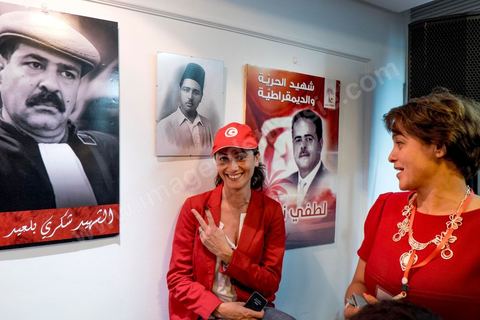 26 octobre 2014 : 19h, premier signe de victoire chez les partisans de Nidaa Tounes au siège du parti destourien. Soirée électorale dans les deux partis en tête les destouriens, Nidaa Tounes et les islamistes, Ennahdha
