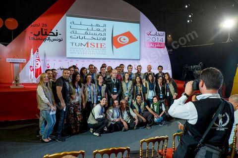 27 octobre 2014 : l'effrevescence commence au centre de presse de l'ISIE, située au Palais des Congrès de Tunis, où des centaines de journalistes nationaux et internationaux enchainent pour les jours à venir les conférences de presse qui donneront les résultats partiels circonscriptions par circonscriptions. Les résultats complets sont à prévoir dans les 48 à 72 h après les votes.
