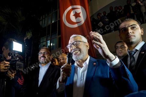 October 27, 2014: Speech by Rached Ghannouchi, President of the Islamist Ennahda Party. At the call of the Ennahda Party, several hundred supporters gathered the day after the elections. Party leaders thanked the activists for their commitment and acknowledged their defeat in the elections. Rached Ghannouchi, president of the Islamist party, thanked the activists in his speech and acknowledged the defeat. 