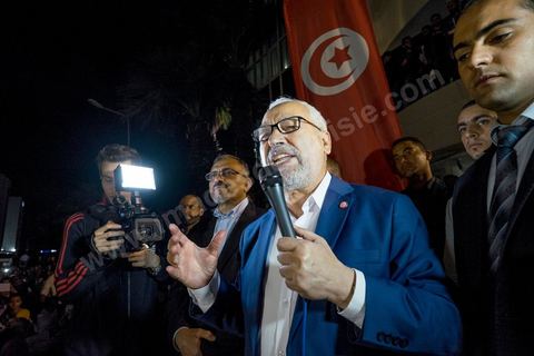 October 27, 2014: At the call of the Ennahda Party, several hundred activists gathered the day after the elections. Party leaders thanked the activists for their commitment and acknowledged their defeat in the elections. Rached Ghannouchi, president of the Islamist party, thanked the activists in his speech and acknowledged the defeat. 