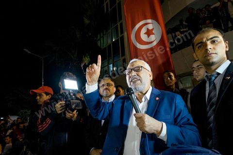 October 27, 2014: Speech by Rached Ghannouchi, President of the Islamist Ennahda Party. At the call of the Ennahda Party, several hundred supporters gathered the day after the elections. Party leaders thanked the activists for their commitment and acknowledged their defeat in the elections. Rached Ghannouchi, president of the Islamist party, thanked the activists in his speech and acknowledged the defeat. 