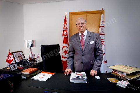 29 octobre 2014 : portrait de Béji Caïd Essebsi, Président du parti Nidaa Tounes, dans son bureau au siège du parti Nidaa Tounes. Nidaa Tounes, parti créé il y a deux ans, est sorti premier des élections législatives. 