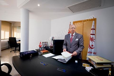 29 octobre 2014 : portrait de Béji Caïd Essebsi, Président du parti Nidaa Tounes, dans son bureau au siège du parti Nidaa Tounes. Nidaa Tounes, parti créé il y a deux ans, est sorti premier des élections législatives. 