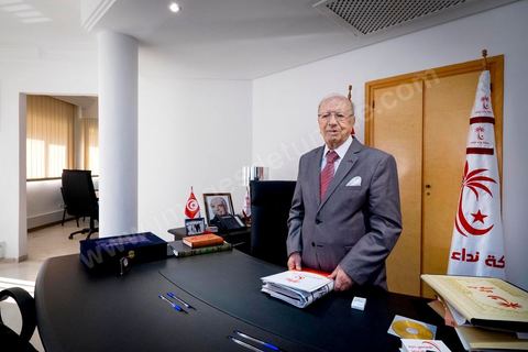 29 octobre 2014 : portrait de Béji Caïd Essebsi, Président du parti Nidaa Tounes, dans son bureau au siège du parti Nidaa Tounes. Nidaa Tounes, parti créé il y a deux ans, est sorti premier des élections législatives. 