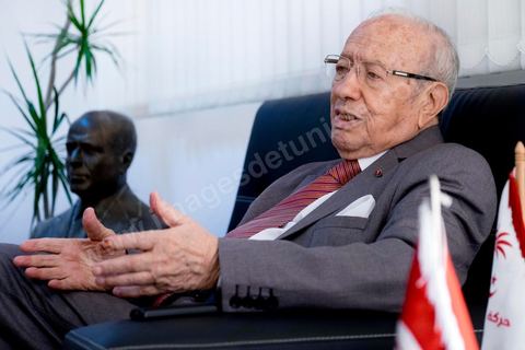 29 octobre 2014 : portrait de Béji Caïd Essebsi, Président du parti Nidaa Tounes, dans son bureau au siège du parti Nidaa Tounes. Nidaa Tounes, parti créé il y a deux ans, est sorti premier des élections législatives. 