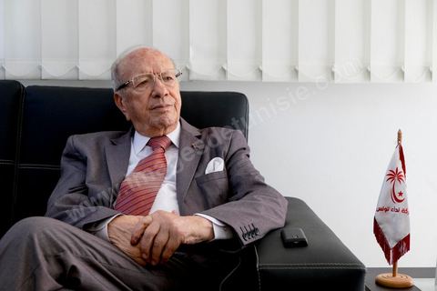 29 octobre 2014 : portrait de Béji Caïd Essebsi, Président du parti Nidaa Tounes, dans son bureau au siège du parti Nidaa Tounes. Nidaa Tounes, parti créé il y a deux ans, est sorti premier des élections législatives. 