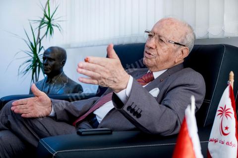 29 octobre 2014 : portrait de Béji Caïd Essebsi, Président du parti Nidaa Tounes, dans son bureau au siège du parti Nidaa Tounes. Nidaa Tounes, parti créé il y a deux ans, est sorti premier des élections législatives. 