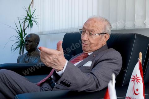 29 octobre 2014 : portrait de Béji Caïd Essebsi, Président du parti Nidaa Tounes, dans son bureau au siège du parti Nidaa Tounes. Nidaa Tounes, parti créé il y a deux ans, est sorti premier des élections législatives. 