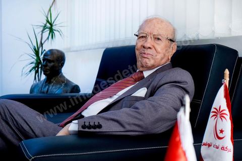 29 octobre 2014 : portrait de Béji Caïd Essebsi, Président du parti Nidaa Tounes, dans son bureau au siège du parti Nidaa Tounes. Nidaa Tounes, parti créé il y a deux ans, est sorti premier des élections législatives. 