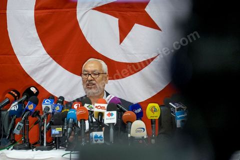 30 octobre 2014 : Conférence de presse de Ennahdha en présence de Rached Ghannouchi, son président, Ali Larayedh (G), secrétaire général du parti et Abdelahamid Jelassi, directeur de campagne. Après leur défaite aux élections législatives, Rached Ghannouchi a tenu à remercier tous les électeurs qui ont voté pour son parti et assurer que son mouvement continuera à défendre les libertés et la justice transitionnelle.