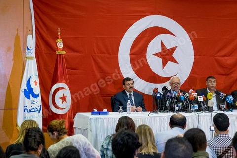 30 octobre 2014 : Conférence de presse de Ennahdha en présence de Rached Ghannouchi, son président, Ali Larayedh (G), secrétaire général du parti et Abdelahamid Jelassi, directeur de campagne. Après leur défaite aux élections législatives, Rached Ghannouchi a tenu à remercier tous les électeurs qui ont voté pour son parti et assurer que son mouvement continuera à défendre les libertés et la justice transitionnelle.