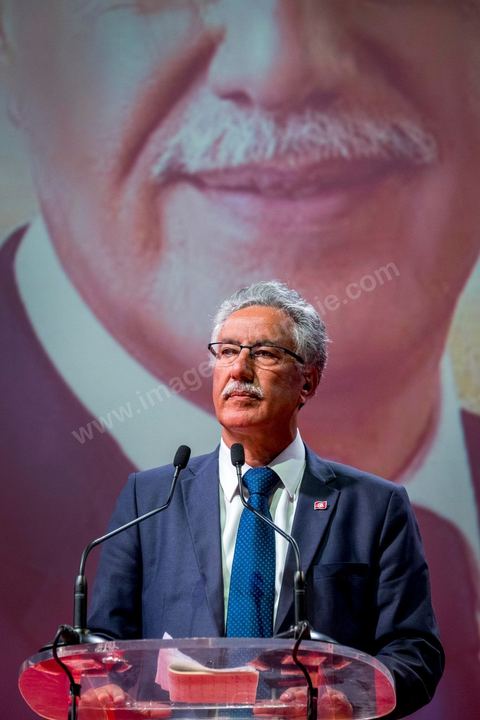 16 novembre 2014 : grand meeting politique du Front populaire, troisième force politique du pays, dans le cadre de la candidature de son président Hamma Hammami à la présidence de la république pour les élections du 23 novembre. Dans un long discours de plus d'une heure, Hammami, a assuré qu'il travaillera à l'installation d'une justice sociale et d'un équilibre entre les différentes régions du pays, avant de finir son meeting avec sa femme Radia Nasraoui, sa fille et tous ses amis et leaders du parti.
