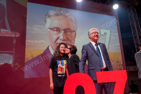 16 novembre 2014 : grand meeting politique du Front populaire, troisième force politique du pays, dans le cadre de la candidature de son président Hamma Hammami à la présidence de la république pour les élections du 23 novembre. Dans un long discours de plus d'une heure, Hammami, a assuré qu'il travaillera à l'installation d'une justice sociale et d'un équilibre entre les différentes régions du pays, avant de finir son meeting avec sa femme Radia Nasraoui, sa fille et tous ses amis et leaders du parti.