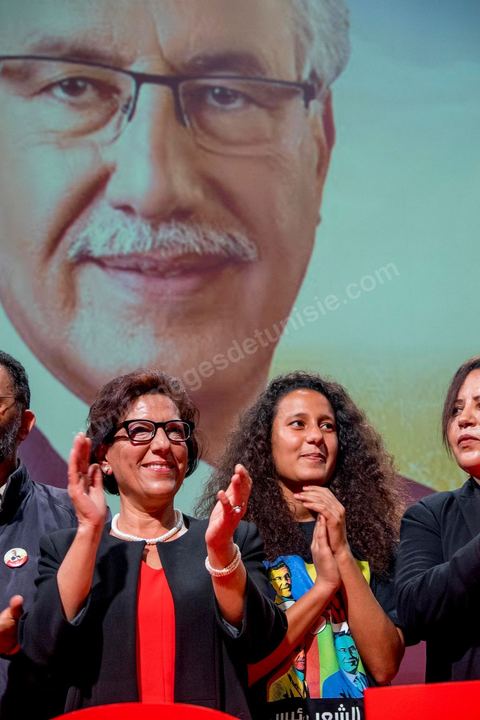 16 novembre 2014 : grand meeting politique du Front populaire, troisième force politique du pays, dans le cadre de la candidature de son président Hamma Hammami à la présidence de la république pour les élections du 23 novembre. Dans un long discours de plus d'une heure, Hammami, a assuré qu'il travaillera à l'installation d'une justice sociale et d'un équilibre entre les différentes régions du pays, avant de finir son meeting avec sa femme Radia Nasraoui, sa fille et tous ses amis et leaders du parti.
