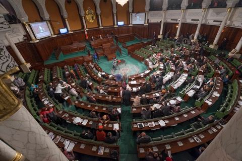 November 20, 2014: Closing session of the National Constituent Assembly to mark the end of its work. Each member of the Assembly signed a handwritten copy of the Constitution. On this occasion, Ben Jâafar delivered a speech in which he reviewed the Constituent National Assembly’s three years of work and praised the contributions not only of the deputies but also of civil society and the journalists who covered the Assembly’s proceedings and participated in its many events. 