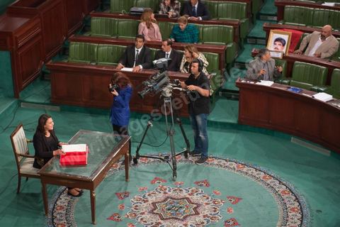 November 20, 2014: Closing session of the National Constituent Assembly to mark the end of its work. Each member of the Assembly signed a handwritten copy of the Constitution. On this occasion, Ben Jâafar delivered a speech in which he reviewed the Constituent National Assembly’s three years of work and praised the contributions not only of the deputies but also of civil society and the journalists who covered the Assembly’s proceedings and participated in its many events. 