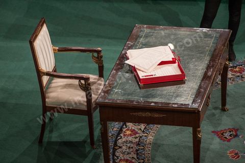 November 20, 2014: Closing session of the National Constituent Assembly to mark the end of its work. Each member of the Assembly signed a handwritten copy of the Constitution. On this occasion, Ben Jâafar delivered a speech in which he reviewed the Constituent National Assembly’s three years of work and praised the contributions not only of the deputies but also of civil society and the journalists who covered the Assembly’s proceedings and participated in its many events. 