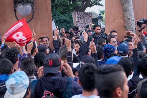 21 novembre 2014 : pour le dernier jour de la campagne pour les élections présidentielles, Slim Riahi, homme d'affire, propriétaire d'un des deux clubs de foot de Tunis, investit l'avenue Bourguiba à Tunis. Espérant plus de 10 000 militants, seuls un peu plus de deux milles sont venus écouetr le rappeur populaire Kafon et le discours de leur leader Slim Riahi.