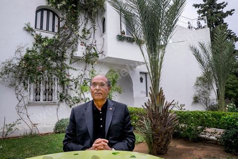 25 novembre 2014 : après une campagne éléectorale présidenteille fatiguante, le candidat à sa succession Moncef Marzouki est parti trois jours se reposer dans sa villa dans la zone touristique de Port El Kantoui au nord de Sousse. Les résultats préliminaires lui donne la seconde place avec 6 points de retard contre Beji Caid Essebsi, avec 33,43 % contre 39,46 %.